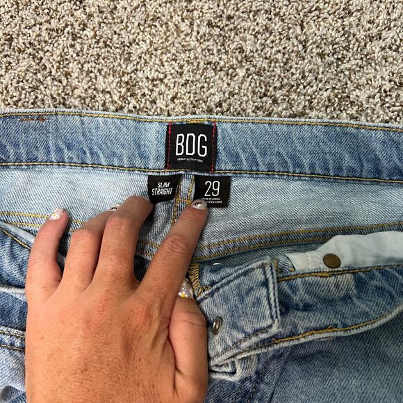 BDG Women's High-Waisted Slim Straight Jean Size 29 In Light Wash - Picture 9 of 12